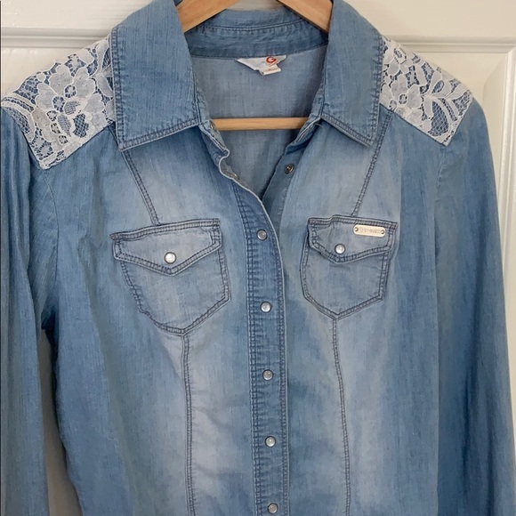 G by Guess Shirt Size: S Used - Picture 3 of 10